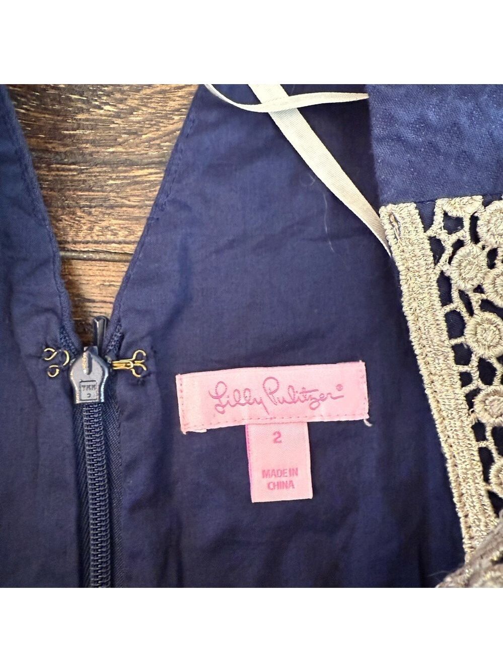 Lilly Pulitzer True Navy Gold Shimmer Embroidered Shift Dress 2 EUC - Picture 7 of 9
